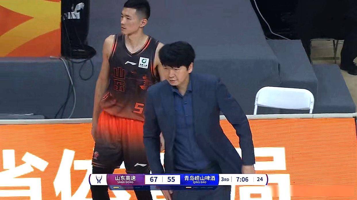 亚博体育在线登录-中超赛程吃紧，山东男篮清晨绝杀压哨，球迷炸锅，团队化学反应显著