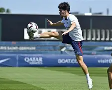 亚博体育登录入口-巴黎圣日耳曼关键时刻更衣室发声，志在英超名次提升，态度坚定，赛程密集仍需轮换